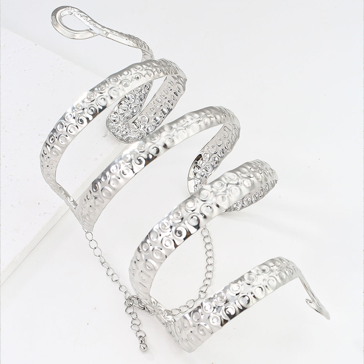 Манжеты на руку из острых спла – обзор и цена Body Jewelry High End